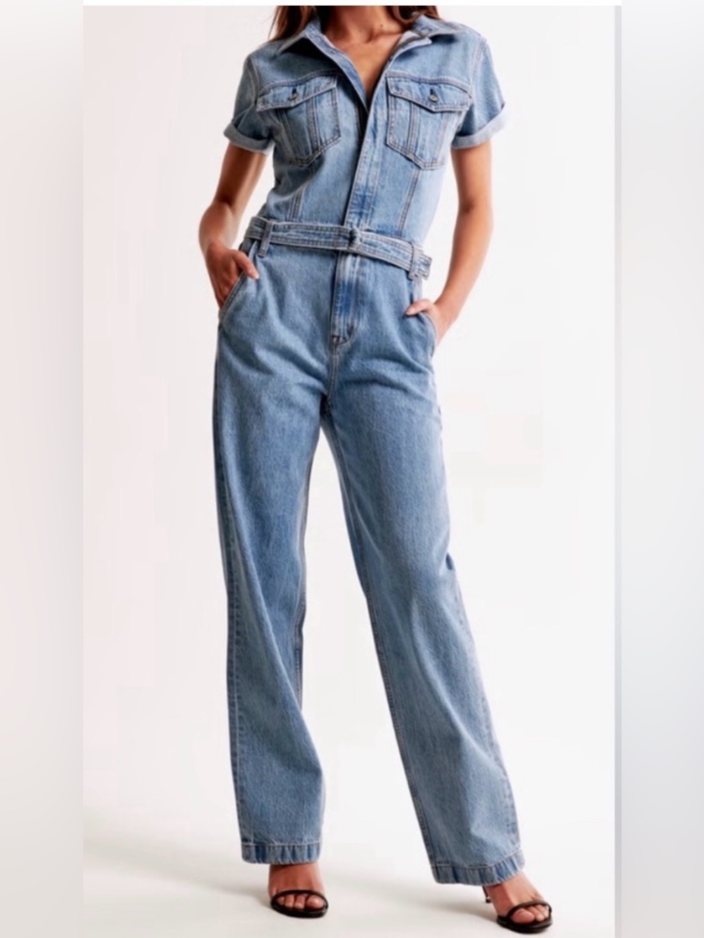 Abercrombie & Fitch Light Blue Denim Women’s Short-Sleeve Overalls with Belt